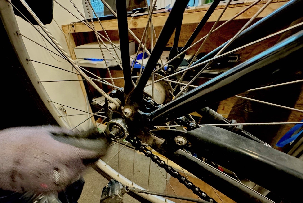 Dr Bike, Täby Parks cykelreparatör.